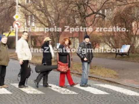 Zpětné zrcátko: Kdybych byl pitomou maškarou...