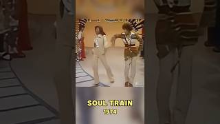 Download lagu Soul Train 1974: Classic Moves & Grooves #shorts mp3