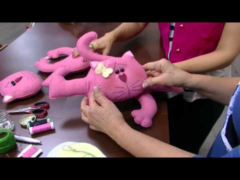 Mulher.com - 13/08/2015 - Porta maternidade gatinha em feltro - Carmen Silvia P2