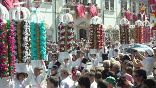 preview picture of video 'Festa /Cortejo dos Tabuleiros 2011, em Tomar (Full HD 1080p) parte 5'