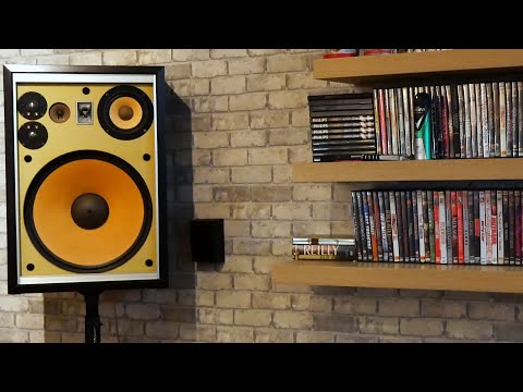 Scoring the rare Akai SW-170A  speakers with 15 inch woofers -short soundtest