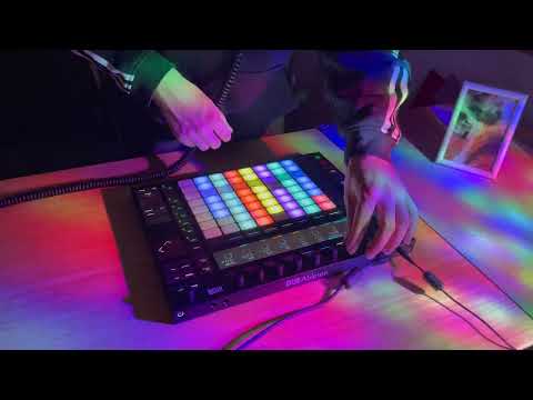 Techno-ing with Ableton Push 2