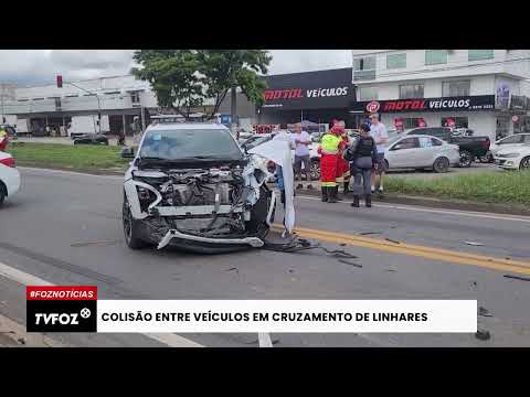 Colisão entre veículos em cruzamento de Linhares
