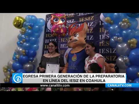 Egresa primera generación de la preparatoria en línea del IESIZ en Coahuila