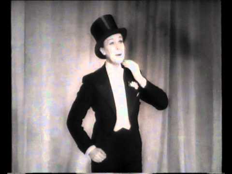 Musical star Cicely Courtneidge sings "The Moment I Saw You" from "The Soldiers of The King" 1934