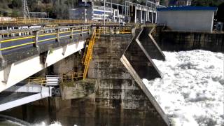 preview picture of video 'Inundacións en Oira (Ourense) 10-02-2014'