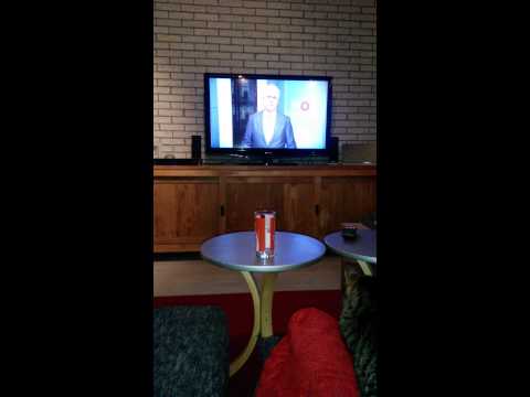 Gewapende man in NOS studio