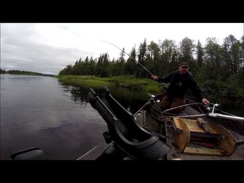 Vaimon kanssa kalassa