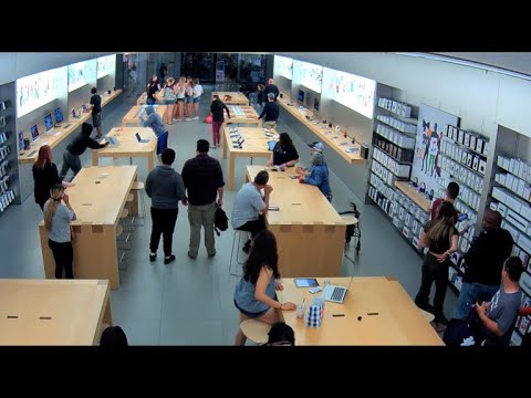 Apple Store robbery caught on video