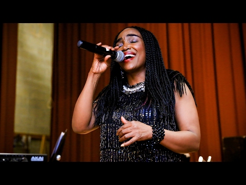 Emeline Michel "A.K.I.K.O" Live - Event: Forever Young - AppleNights.com