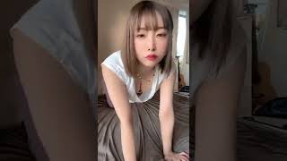 【うんぱい】ベッドの上で筋トレしてみたらうまくいかなかった#shorts