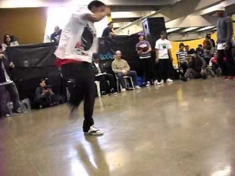 Breaking the Floor - T.B.S.  e Dênis VS Linoo e Michel (Gang'Style Tradicional)