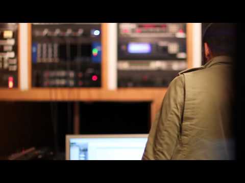 Ryan Leslie - "Beautiful Lie" In-Studio