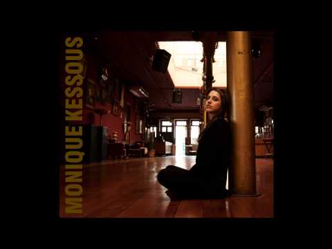 Monique Kessous - Levo a Minha Vida Assim (Álbum Monique Kessous)