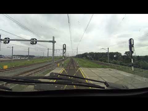 A train driver's view: Hoofddorp Opstel - Utrecht CS, VIRM, 19-Jul-2020.