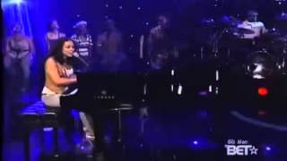 Alicia Keys - The Thing About Love live @ BET Request 2007