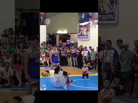 He had everybody waiting 💀#basketball