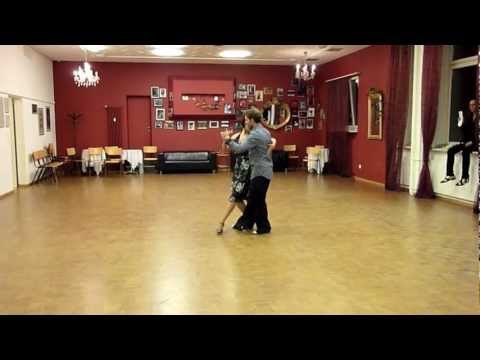 Turns with Women's Forwards or Backwards Planeos | michelle + joachim