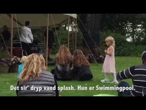 Emil Stabil siger undskyld for at synge "Swimmingpool" for børn