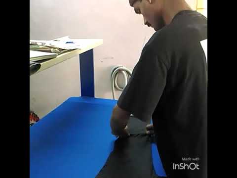 Blue and White Vacuum Steam Ironing Table For Laundry, Size: 30x36 Inch