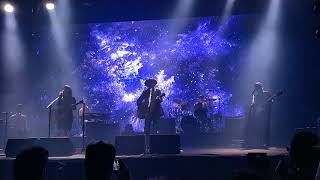 Angus &amp; Julia Stone - Draw Your Swords | LIVE @ZorluPSM
