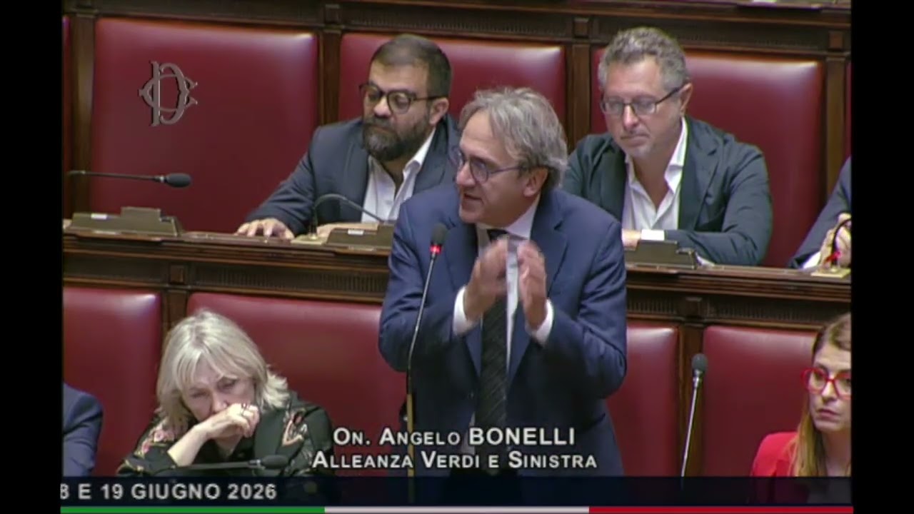 BONELLI CONTRO MELONI: “LA SMETTA DI FARE LA VITTIMA E DI COMIZIARE COME A PIAZZA DEL POPOLO”