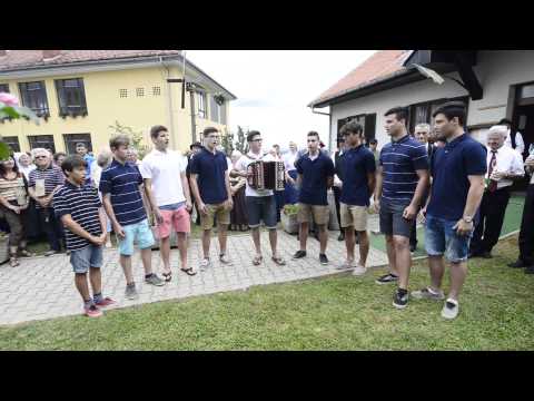 Na kronanju 4. kogovske vinske kraljice