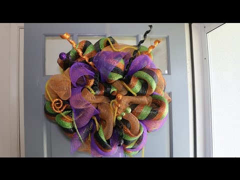 Deco Mesh Halloween Wreath - Easy Step by Step Instructions