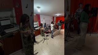 Otra agrupación en acción!! #cover #zoe #luna #rockenespañol #concierto