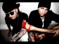 Laze & Royal - Strobelight Lyrics 