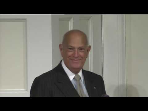 OSCAR DE LA RENTA Autumn Winter 2010-11 New York pret a porter women - Fashion Channel