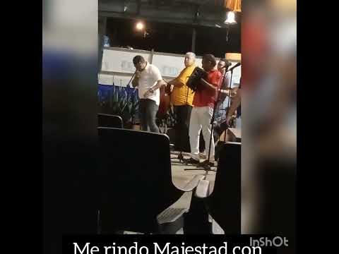 Me rindo Majestad, Adolfo Pacheco, canta Carlos Alemán.