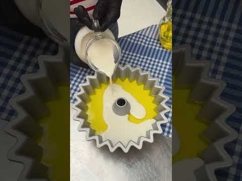 Funfetti Jello Cake! Cake that’s pure party vibes 🍭🌈 #shorts