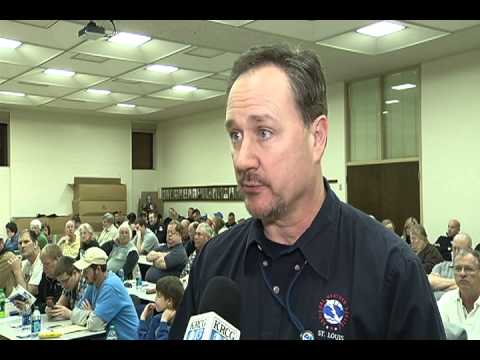 Jim Kramper speaks at a storm spotter class