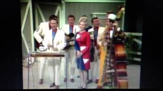 Dolly Parton on Porter Wagoner show 1969