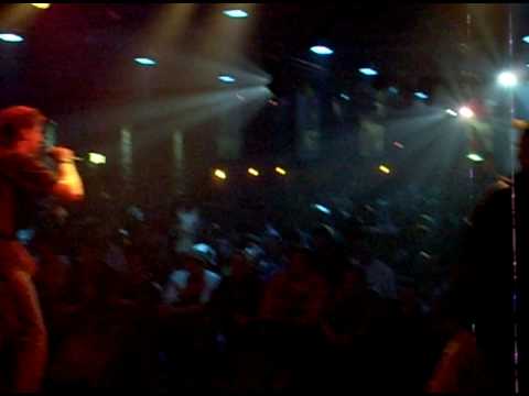 remi-koncert w mega-intro+kawałek miasto społeczne z Feat pa