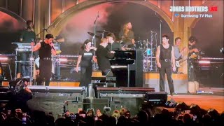 Jonas Brothers - When You Look Me in the Eyes - MetLife Stadium 2025