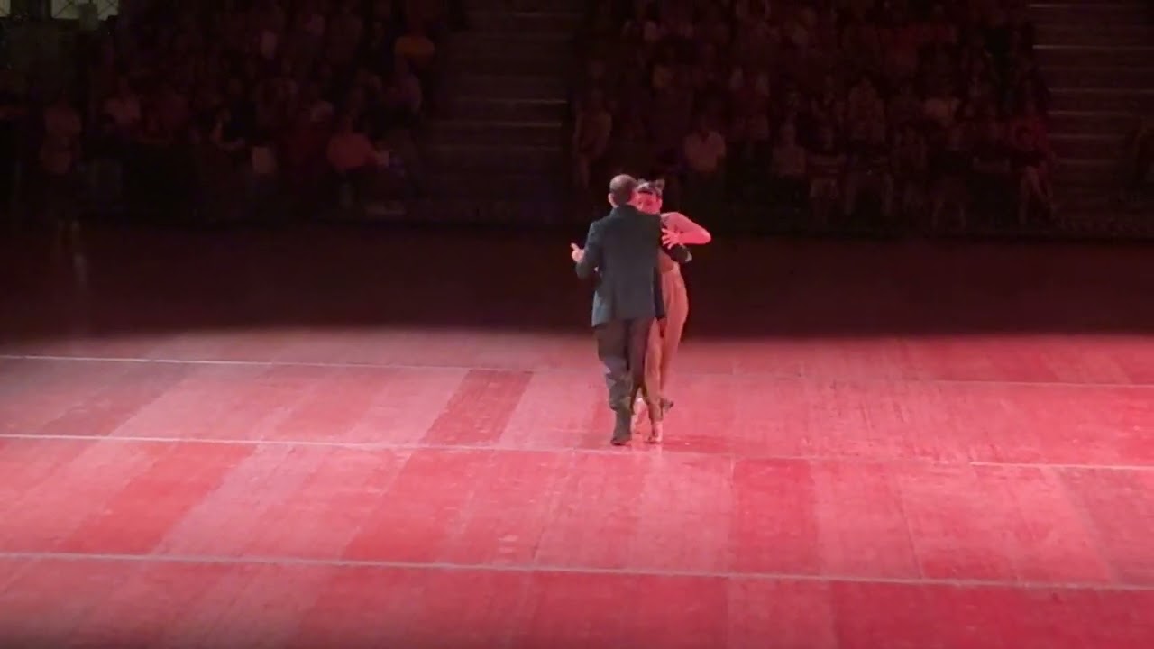 Video thumbnail for Bruno Tombari y Rocio Lequio - Tarbes Tango Festival - August 2025