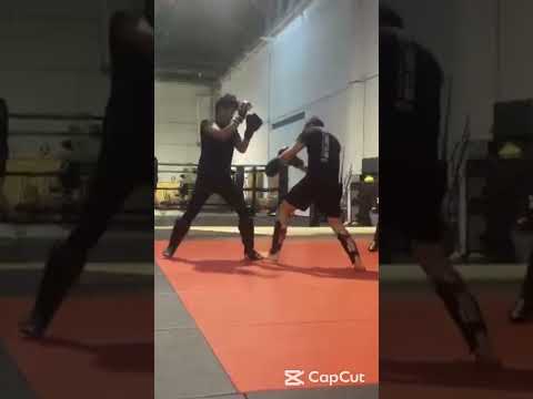 Note 02 - Lowering right hand #mma #boxing #nzero #sparring #combatsports #martialarts #fight