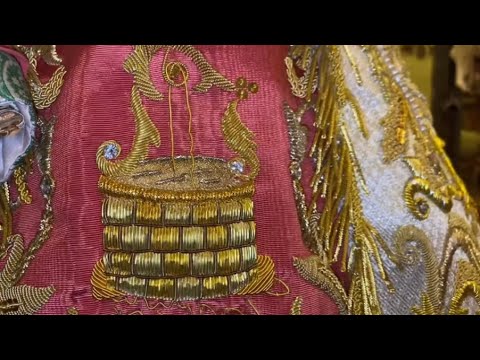 Bordados espectaculares. Nuevo vestido para la Virgen de la Consolación. San Cosme y San Damián CDMX