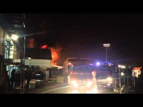 Incendio ditta Montemurlo (video Notizie di Prato)