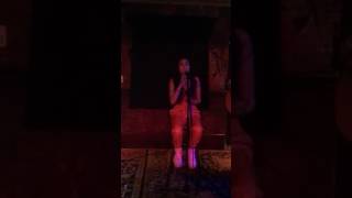 Maggie Lindemann singing &quot;Couple of Kids&quot; live in Boston @ The Foundation Room