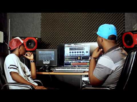 Dj Vado Poster e Dj Mumia  In Studio