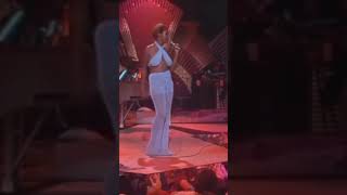 Aretha Franklin and this little shimmy move 🥰👑 #arethafranklin #queenofsoul #aretha #shorts