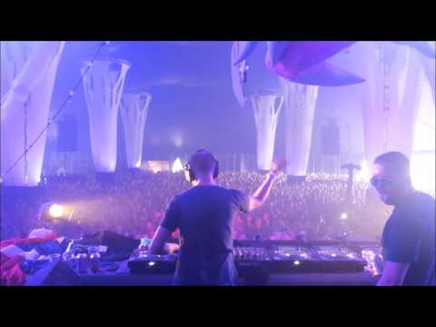 DA TWEEKAZ & POPR3B3L & MC V - Weapons of love - LIVE @ DefQon1