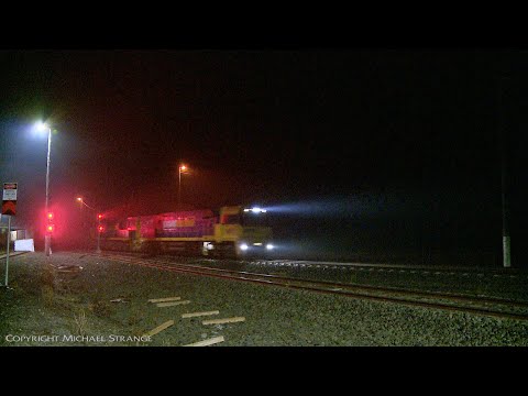 6PM7 Freight Train In Light Night Fog - PoathTV Australian Railways