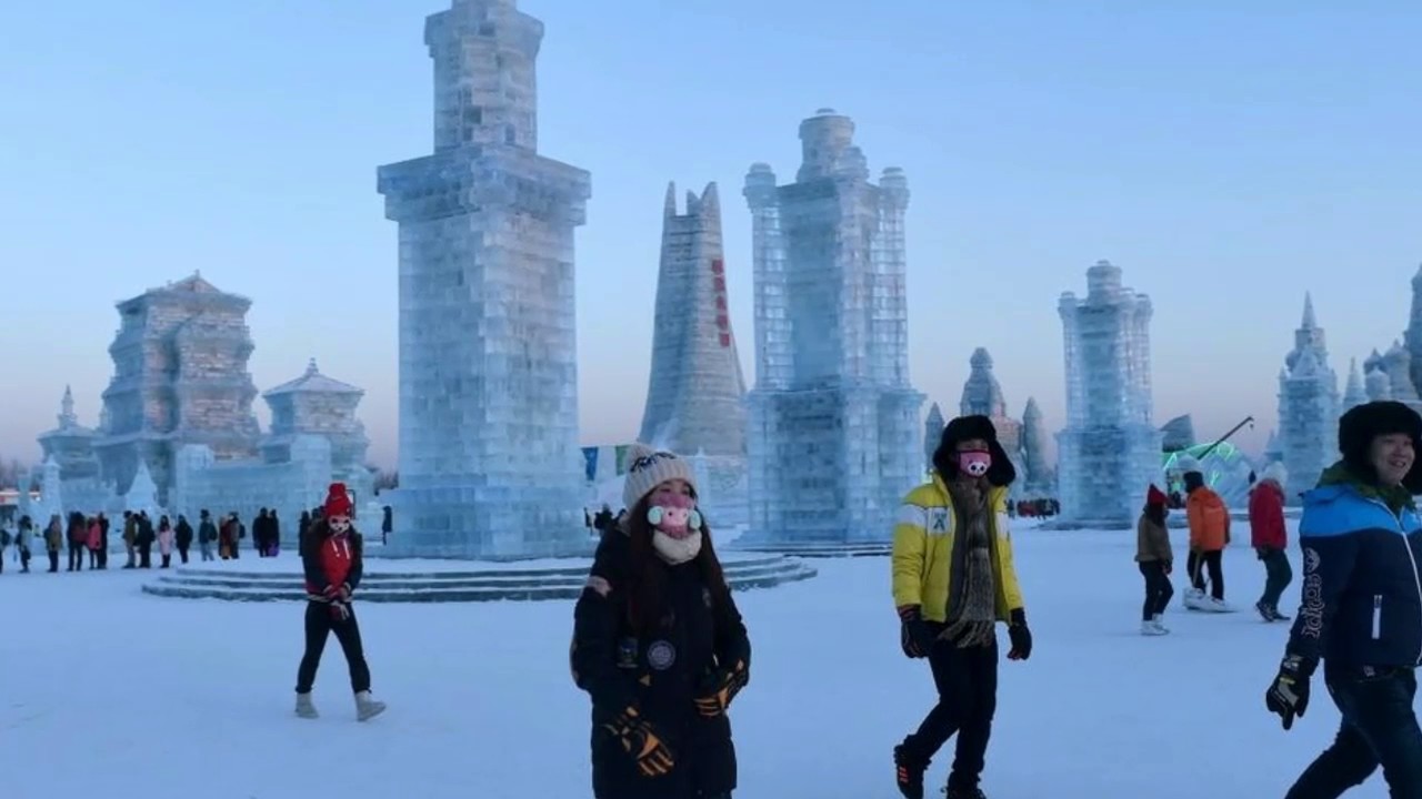 V severočínském Charbinu probíhá festival ledových soch