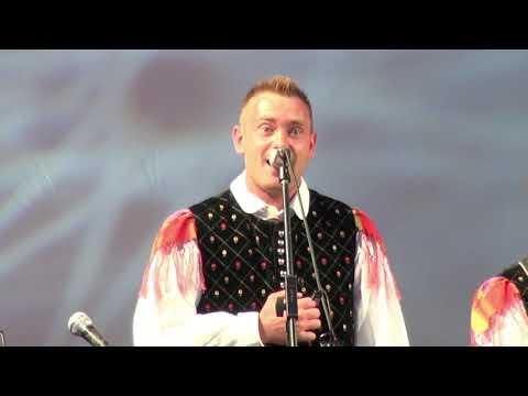 Ansambel Krimski lisjaki - Hišica iz lesa (v živo)