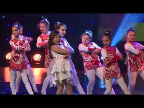 03 Елена Мурговска - Само тој ми е симпатија