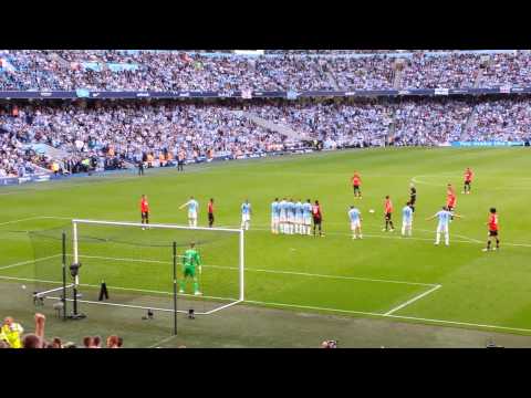 Wayne Rooney freekick against Manchester City